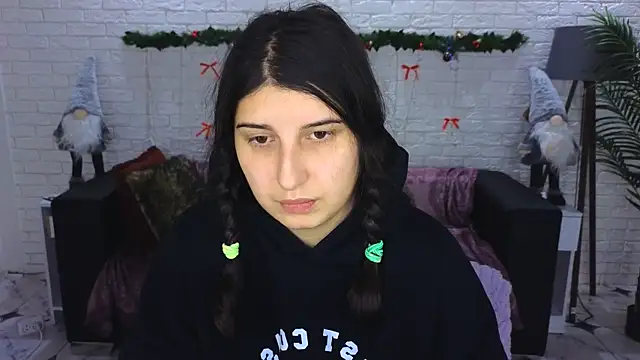 Linda EX online show from December 14, 7:40 am