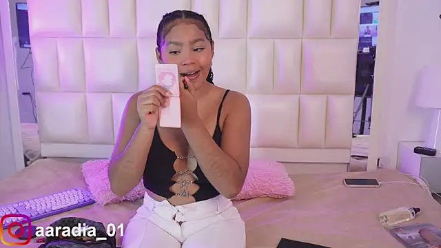 Anais aradia online show from February 5, 7:24 am