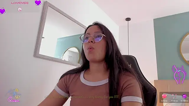 Snapshot of lucy_blue28 chatting on March 30, 2:40 pm lucy blue28 online show from March 30, 2:40 pm