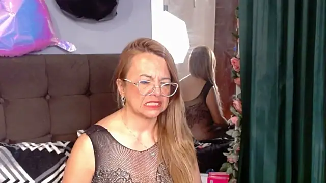 Snapshot of RubyWatson50 chatting on February 24, 12:19 am RubyWatson50 online show from February 24, 12:19 am