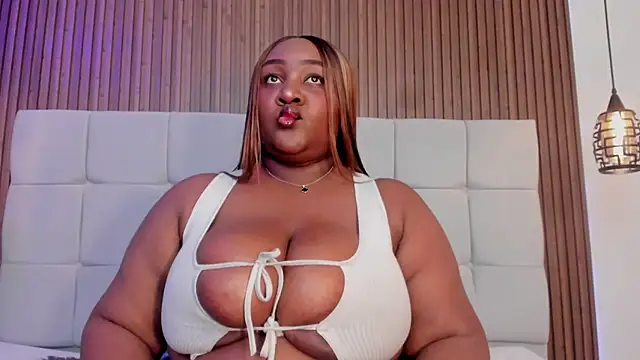 Saravy Blandon online show from February 25, 11:42 am