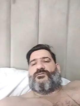 Maxi TheBigDaddy online show from April 2, 9:01 pm