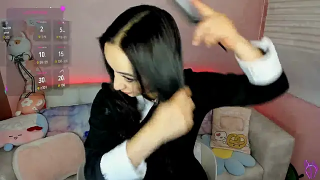 tinysara online show from March 16, 4:22 pm