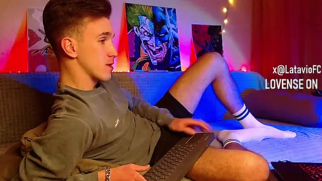 Snapshot of Midnighter_ chatting on March 6, 10:15 pm Midnighter  online show from March 6, 10:15 pm