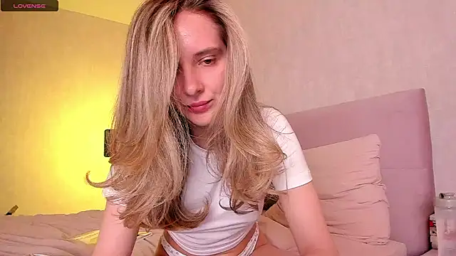 Snapshot of PatriciaBlairs chatting on February 8, 3:26 pm PatriciaBlairs online show from February 8, 3:26 pm