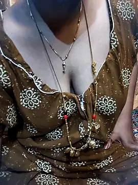 Snapshot of tuttifrutti17 chatting on April 21, 5:06 pm tuttifrutti17 online show from April 21, 5:06 pm