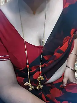 Snapshot of tuttifrutti17 chatting on May 30, 5:54 pm tuttifrutti17 online show from May 30, 5:54 pm