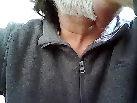 Snapshot of xcimeru chatting on March 15, 12:33 pm xcimeru online show from March 15, 12:33 pm
