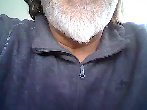 Snapshot of xcimeru chatting on April 14, 6:19 am xcimeru online show from April 14, 6:19 am