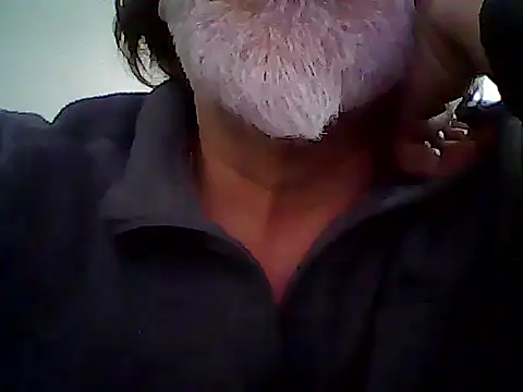 Snapshot of xcimeru chatting on April 16, 6:14 am xcimeru online show from April 16, 6:14 am