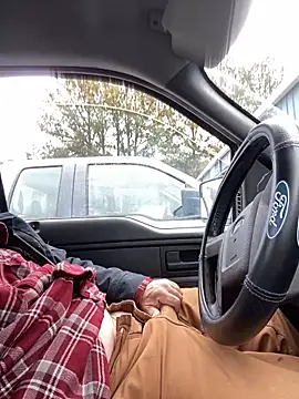 Snapshot of Themechanic420 chatting on January 7, 6:24 pm Themechanic420 online show from January 7, 6:24 pm