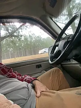 Snapshot of Themechanic420 chatting on January 29, 1:07 pm Themechanic420 online show from January 29, 1:07 pm