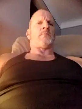 Snapshot of footfreek17 chatting on February 1, 2:10 am footfreek17 online show from February 1, 2:10 am