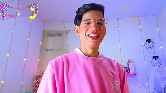 Ariel Femboy  online show from January 7, 5:10 am