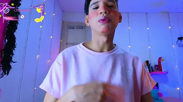 Ariel Femboy  online show from February 10, 4:38 am