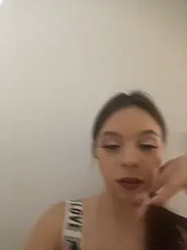 ElisabethDavis online show from January 4, 6:19 pm