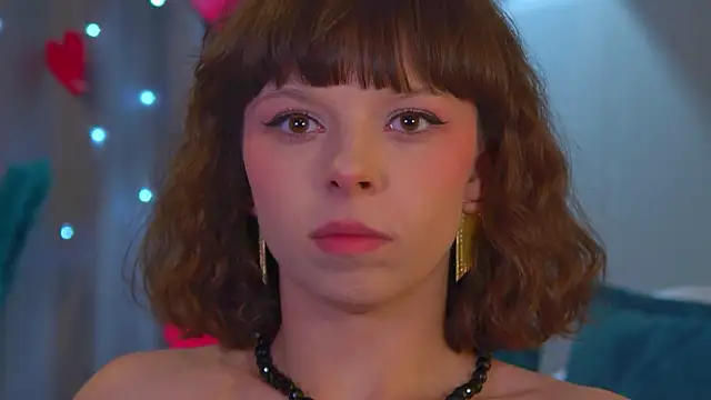 ElisabethDavis online show from March 19, 8:02 pm