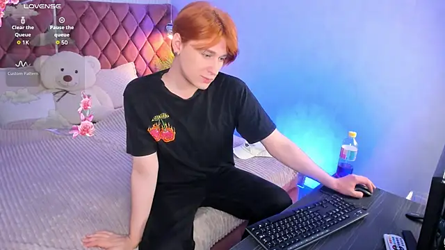  YummyTony  online show from June 2, 6:26 am