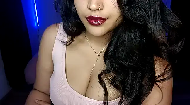 Snapshot of Lucy_kanne chatting on January 12, 10:43 pm Lucy kanne online show from January 12, 10:43 pm