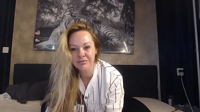 dutch prinses online show from April 4, 3:09 pm