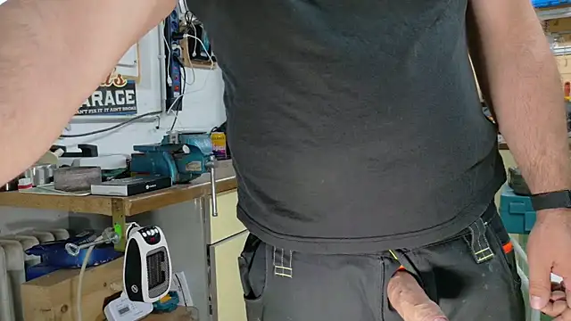 Nikeyone2 online show from May 11, 7:36 am
