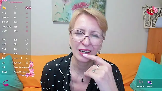 iamyourdream89 online show from March 19, 9:48 pm