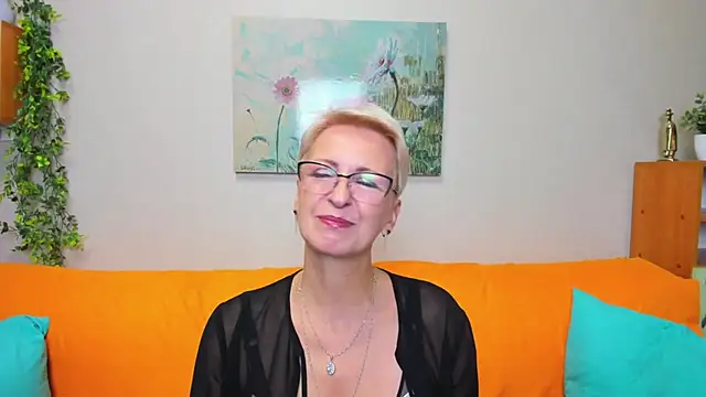 iamyourdream89 online show from September 18, 11:12 am