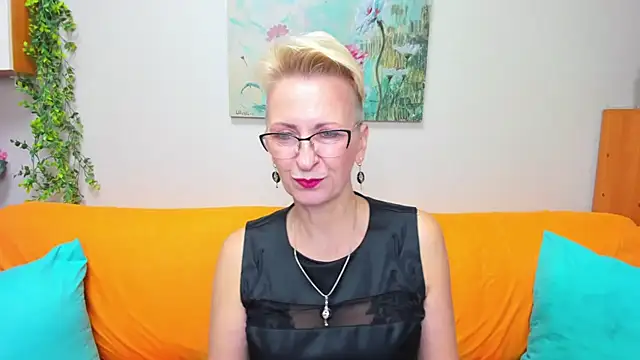 iamyourdream89 online show from November 28, 1:25 pm