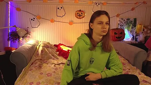 Frank Fraer online show from October 19, 3:45 pm