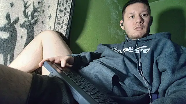 sweet cock28 online show from March 28, 3:17 am