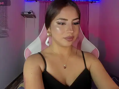 Snapshot of lucykinky22 chatting on October 25, 10:26 pm lucykinky22 online show from October 25, 10:26 pm