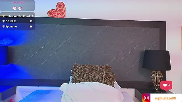 Snapshot of big_tits_in_your_face chatting on February 26, 2:04 am big tits in your face online show from February 26, 2:04 am