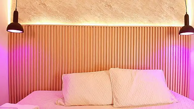 Snapshot of big_tits_in_your_face chatting on October 8, 8:06 pm big tits in your face online show from October 8, 8:06 pm