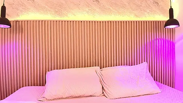 Snapshot of big_tits_in_your_face chatting on October 16, 8:32 pm big tits in your face online show from October 16, 8:32 pm