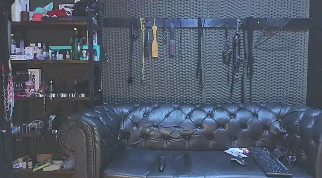 Snapshot of kimberly_swan chatting on January 29, 9:50 pm kimberly swan online show from January 29, 9:50 pm