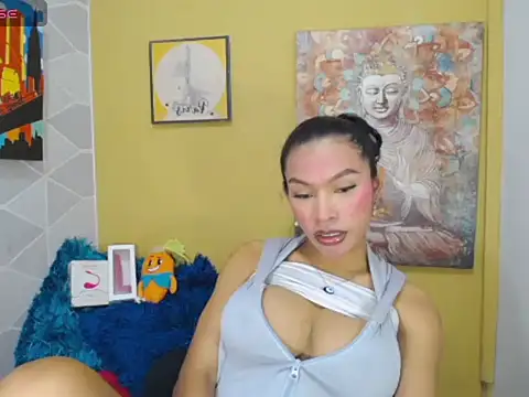 Snapshot of NannyaBitch chatting on June 29, 11:05 pm NannyaBitch online show from June 29, 11:05 pm