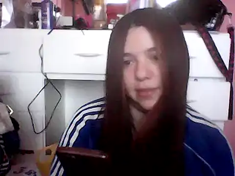 Snapshot of Oxitocina2000 chatting on December 3, 7:55 pm Oxitocina2000 online show from December 3, 7:55 pm