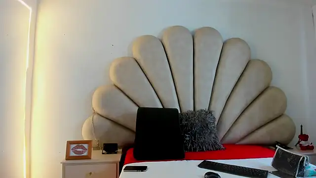 Natasha  Blue online show from March 21, 7:24 pm