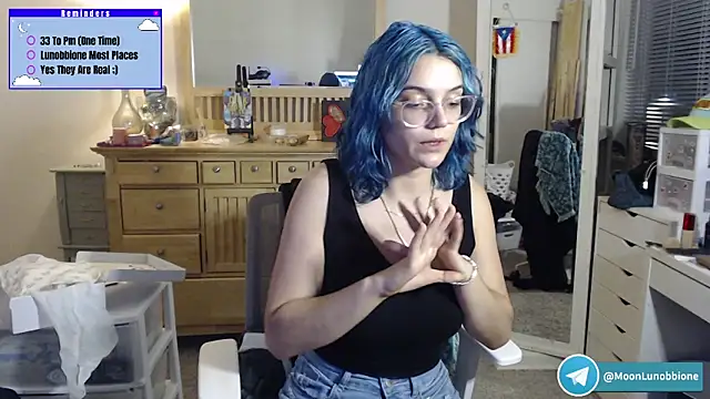 Snapshot of Lunobbione chatting on February 21, 12:33 am Lunobbione online show from February 21, 12:33 am