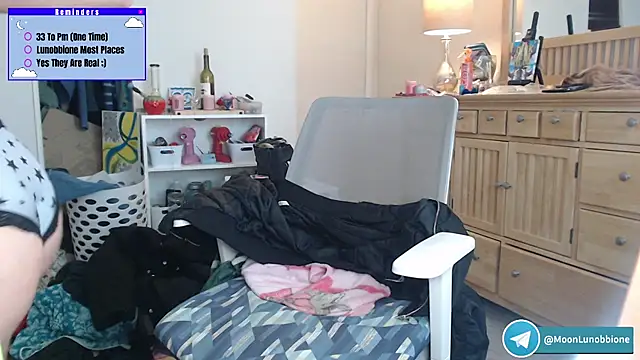 Snapshot of Lunobbione chatting on February 25, 8:07 pm Lunobbione online show from February 25, 8:07 pm