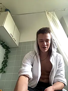 Toyjungee online show from October 9, 1:31 pm