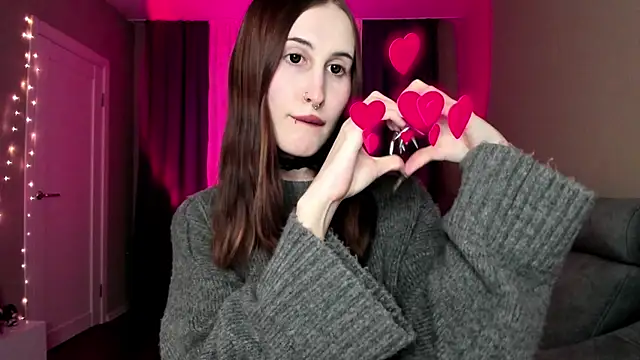 p1nkypaws online show from February 24, 9:20 pm