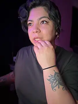 kimmiakiss22 online show from November 30, 9:41 pm