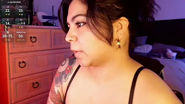 kimmiakiss22 online show from January 10, 12:56 am