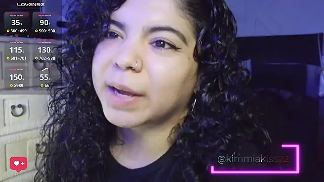 kimmiakiss22 online show from March 10, 9:20 pm