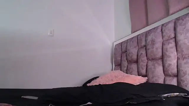 Snapshot of dolcemacca chatting on July 10, 2:49 am dolcemacca online show from July 10, 2:49 am