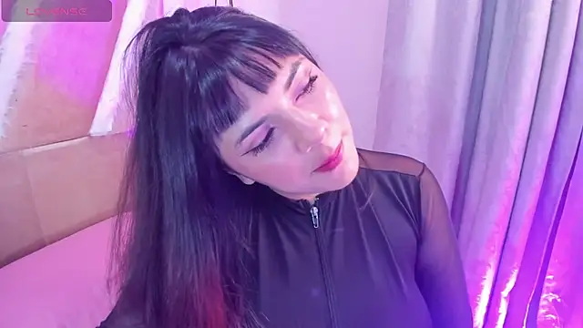 xhinata hyugax online show from December 3, 11:36 pm