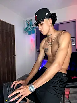 Snapshot of mike_casseano chatting on September 29, 10:36 pm mike casseano online show from September 29, 10:36 pm