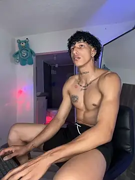 Snapshot of mike_casseano chatting on November 8, 4:45 am mike casseano online show from November 8, 4:45 am