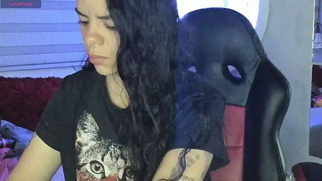 natasha logan  online show from May 24, 4:06 am